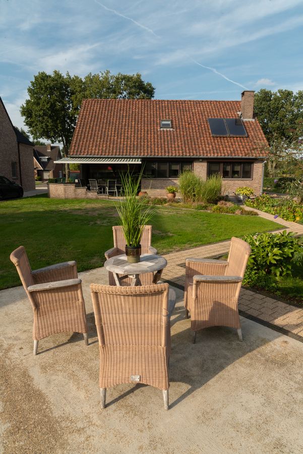 Een tweede zitplek, voor de zon later op de dag